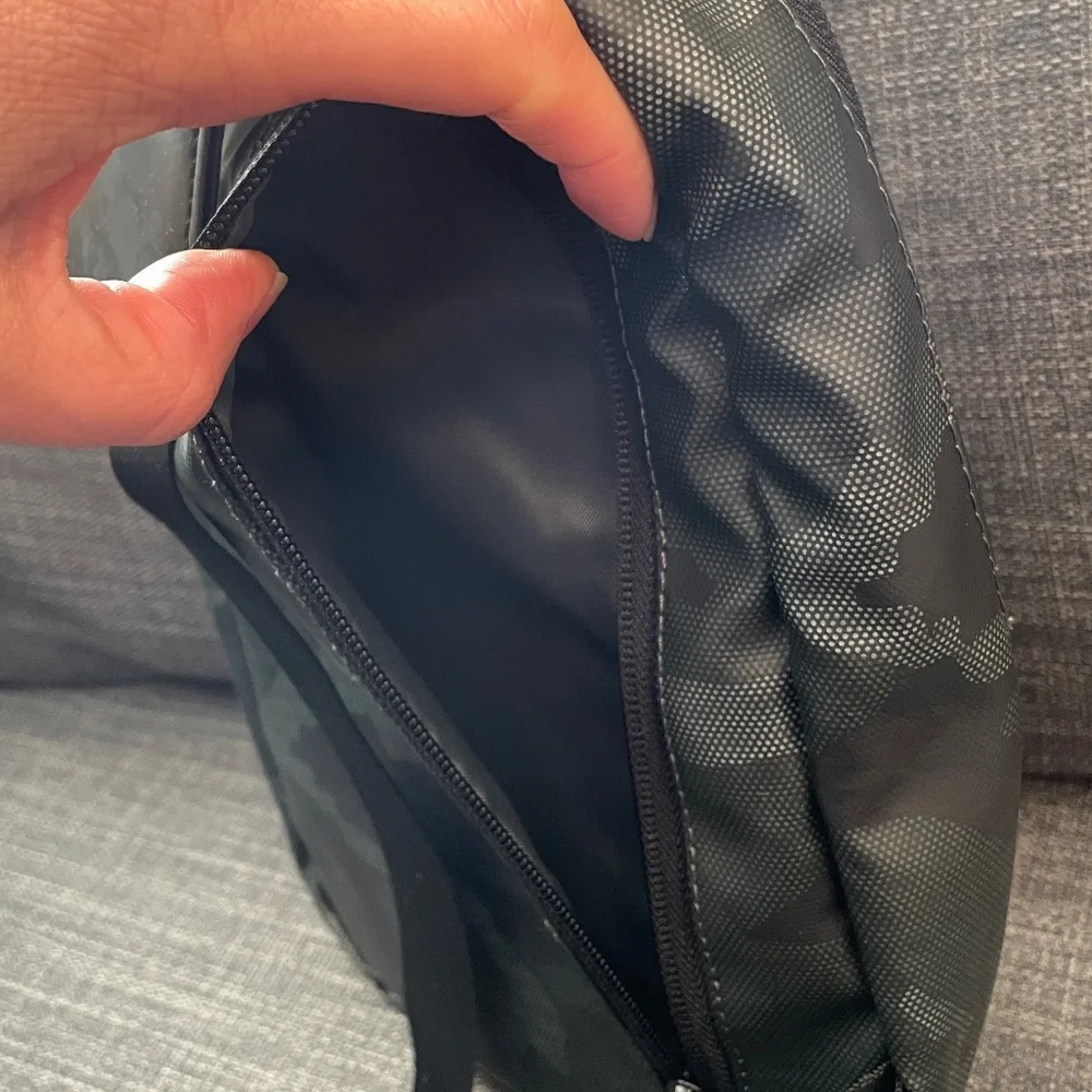 NWT Duchamp Olive Camo Slingbag